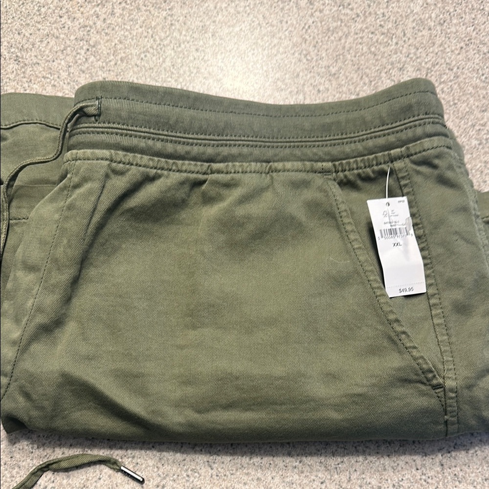 GAP Olive Green Shorts XXL NWT